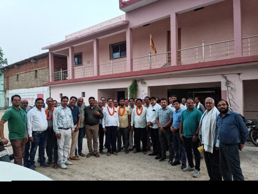 डभरा क्षेत्रीय समिति की बैठक संपन्न